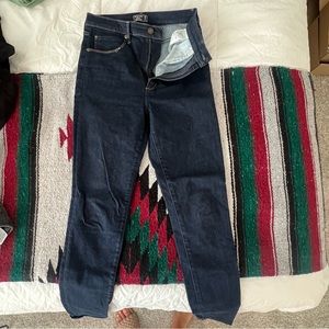Abercrombie & Fitch ultra high rise super skinny dark wash jeans, size 28/6